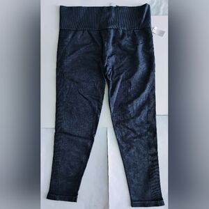 NWT Juniors 2XL 19 Blue Seamless Crop Leggings No Boundaries High Rise